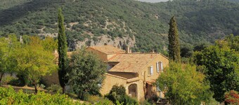 3-PERSON GITE IN AUTHENTIC PROVENCAL FARMHOUSE