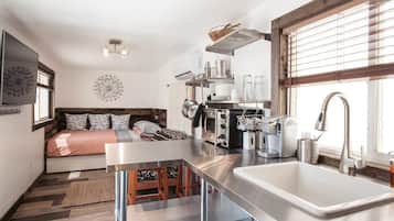 1 habitación, wifi y ropa de cama