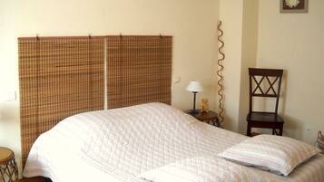 2 chambres, fer et planche Ă repasser, lit parapluie, Wi-Fi gratuit