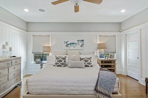 4 bedrooms, iron/ironing board, free WiFi, bed sheets - LSV Cart | Screened-In Porch & Grill Station | Close to Camp WaterColor (Santa Rosa Beach)