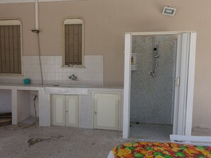 Doccia, asciugacapelli, bidet, asciugamani