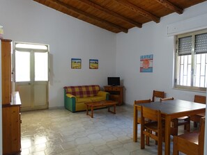Interior - Villa Letizia (Granelli)