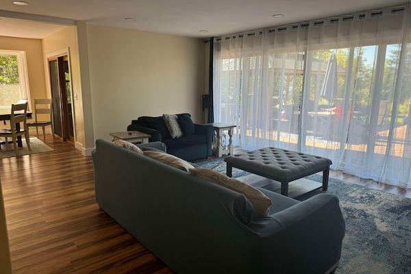 Smart TV, fireplace, video games