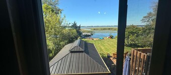 Family Lake Oasis: Enough space for the entire family!