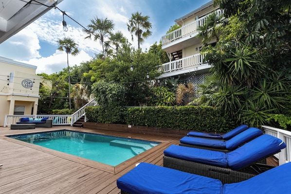 Alberca al aire libre