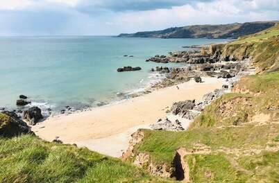 Spacious,  Well Equipped Cottage Near South  Devon coast - Sleeps 10 (plus2)