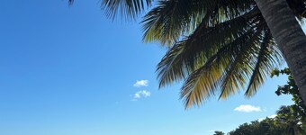 3/BR Penthouse with huge rooftop terrace steps from Sandy Beach in Puntas Rincon