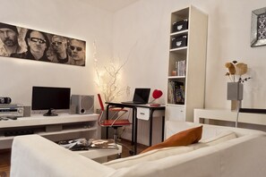 Interior - Apartamento de 2 Dormitorios, Confort y Precio (EQA)