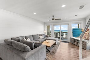 Living area - Dreamscape #30 at Ramsgate Harbour (Panama City Beach)