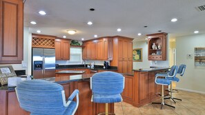 Interior - BEACH DAZE..4 BR 4 BA Seaside Condo, Heated Pool, Across Street from BEACH Access (Daytona Beach Shores)