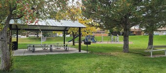 Camelot Cottage - Private Home