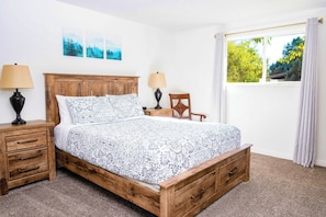3 bedrooms, desk, iron/ironing board, travel crib