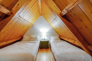 4 室のベッドルーム、アイロン / アイロン台、旅行用ベビーベッド、WiFi