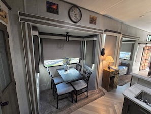 Dining - Miss Daisy's Lodge, a spacious park model RV near the Great Smokey Mountains (Gatlinburg)