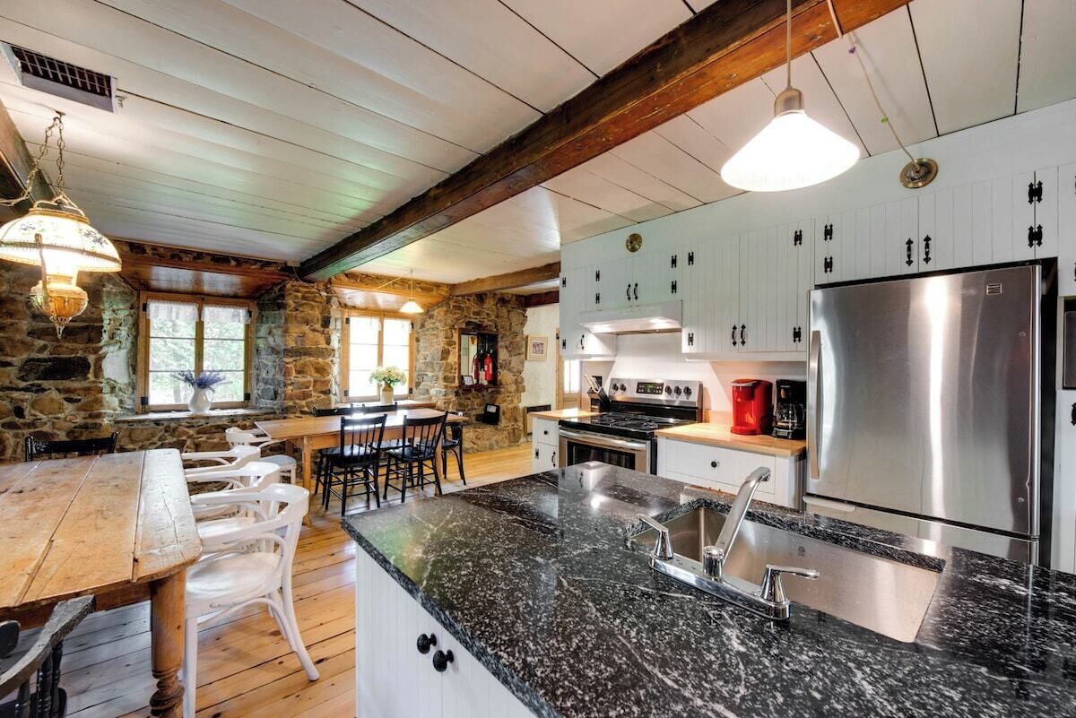 冰箱、微波炉、烤箱、炉灶