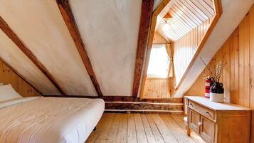 5 chambres, fer et planche à repasser, lit parapluie, Wi-Fi