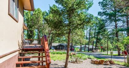 MidTown Clover Cabin-DEER!! Pet Friend, Walk to Shops, Park