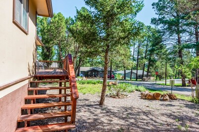 MidTown Clover Cabin-DEER!! Pet Friend, Walk to Shops, Park