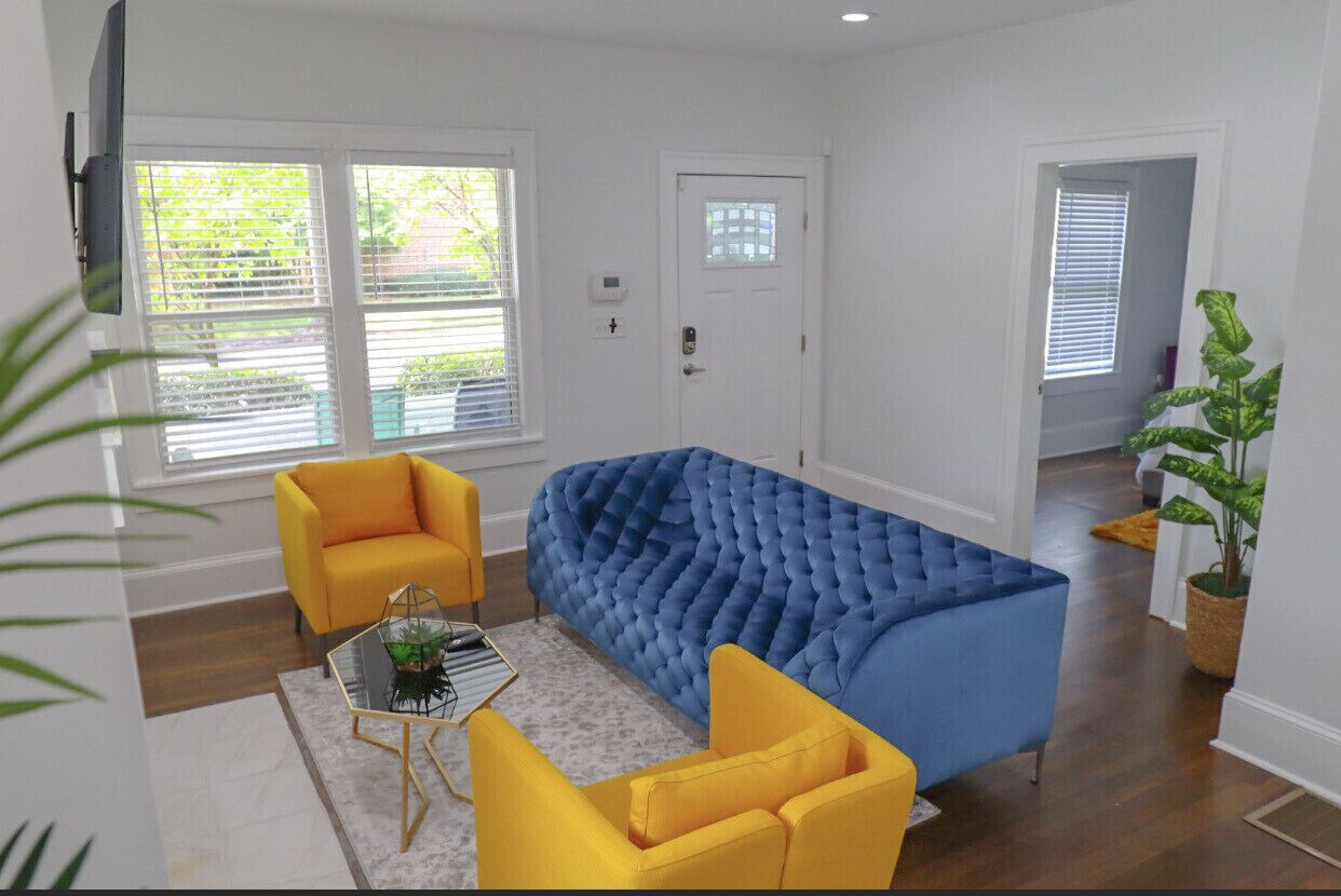 Trendy West End Retreat