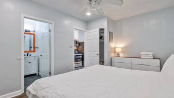 2 bedrooms, iron/ironing board, WiFi