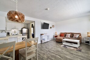 TV - Ocean View Beach Condo #307 (New Smyrna Beach)