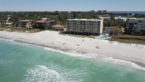 On the beach - Beachcomber unit 401 (Longboat Key)