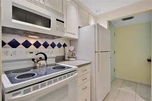 Espresso maker, ice maker - Beachcomber unit 401 (Longboat Key)