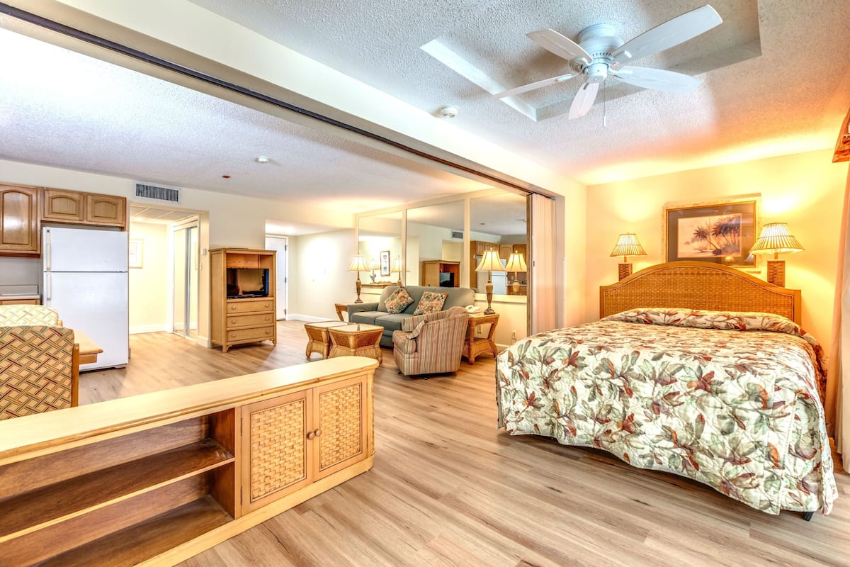 1 habitación, tabla de planchar con plancha, wifi gratis y ropa de cama