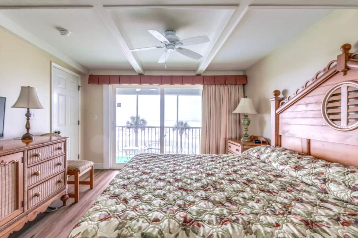 2 Bedrooms, 1 Bath Gulf View | 1 bedroom, iron/ironing board, free WiFi, bed sheets