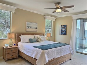 3 slaapkamers, een strijkplank/strijkijzer, gratis wifi, beddengoed