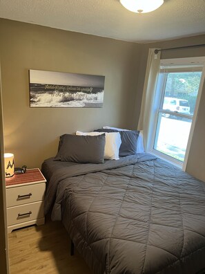 2 habitaciones, tabla de planchar con plancha y wifi gratis 