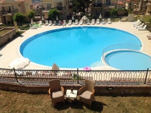 Piscina a l'aire lliure de temporada 
