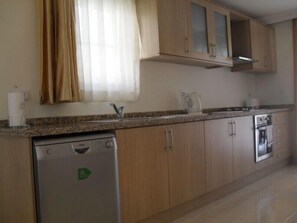 패밀리 빌라 | 전용 주방 | 대용량 냉장고, 전자레인지, 오븐, 쿡탑