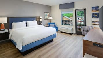 Zimmer, 1 King-Bett, Balkon (French Balcony) | Zimmersafe, Schreibtisch, laptopgeeigneter Arbeitsplatz