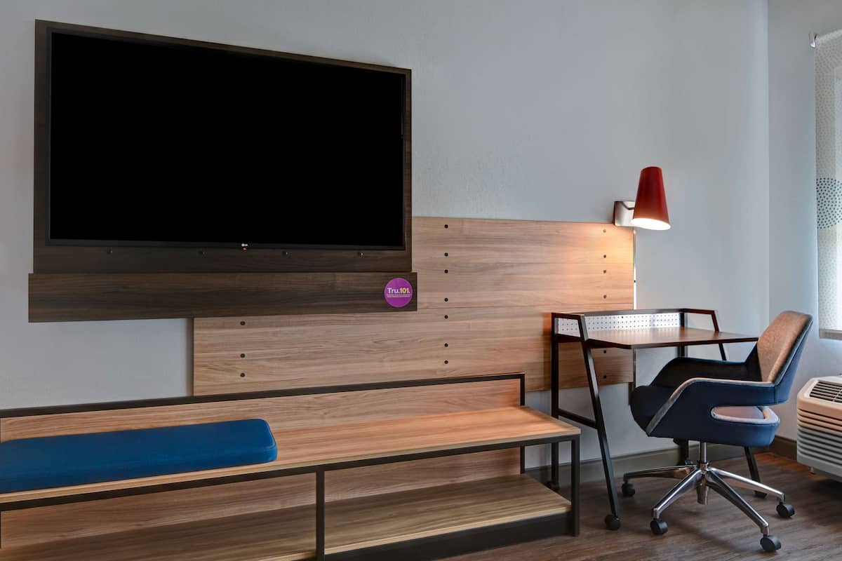 Individually decorated, individually furnished, desk, free WiFi