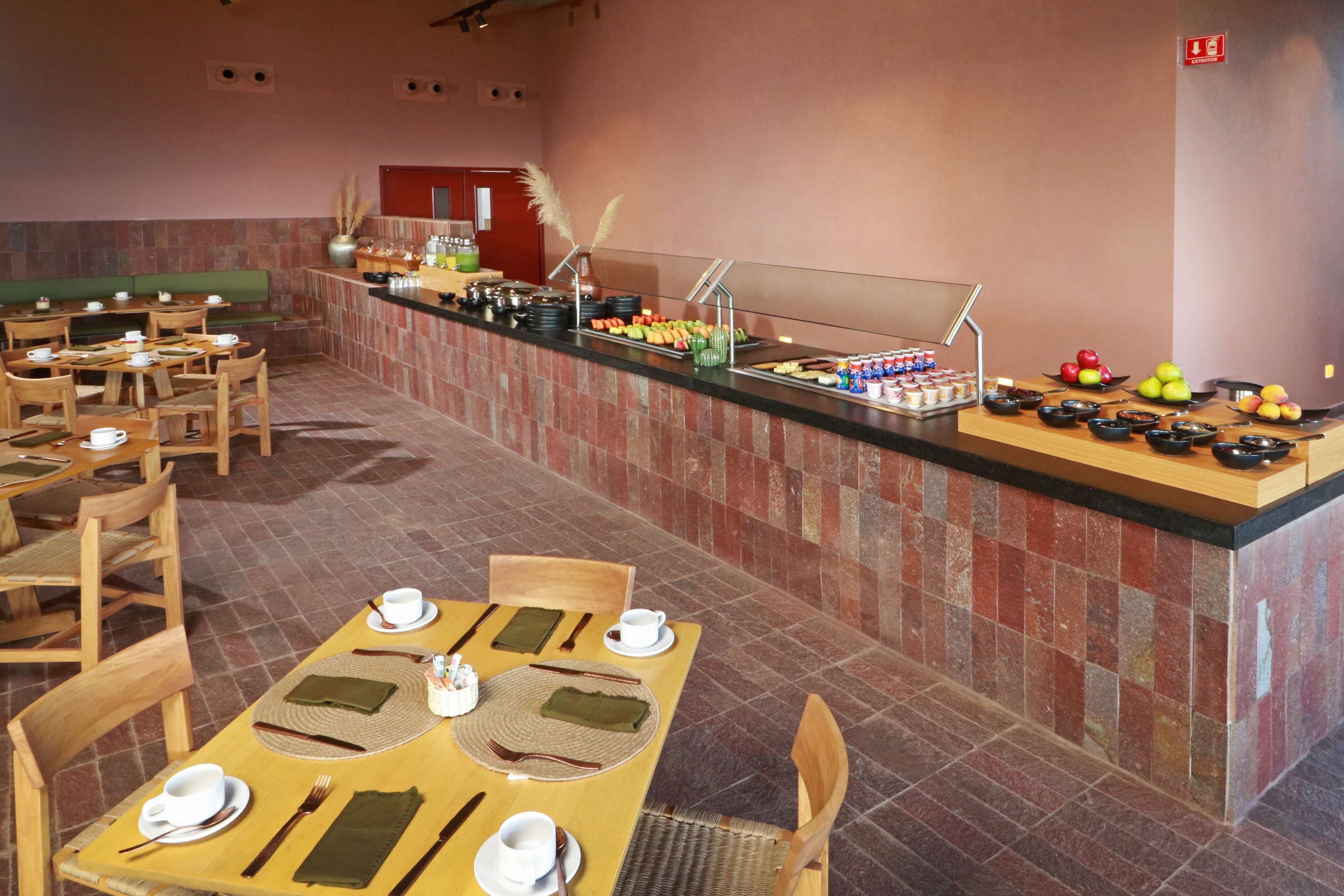 Sarapan Eropah setiap hari (MXN 398.00 seorang) 