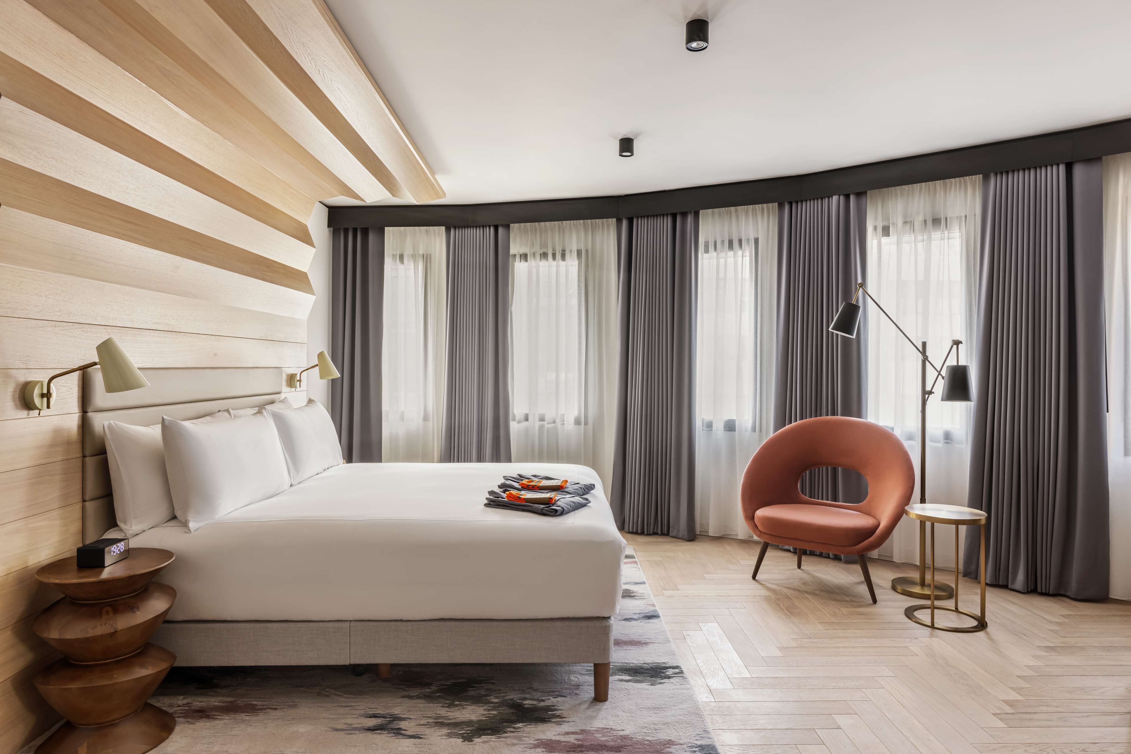 junior suite, 1 king bed | in-room safe, desk, laptop workspace, blackout curtains