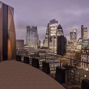 Bar (in der Unterkunft)