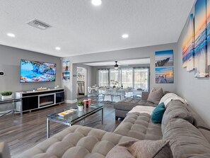 Smart TV, fireplace, ping pong, books