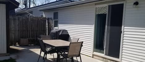 Outdoor dining