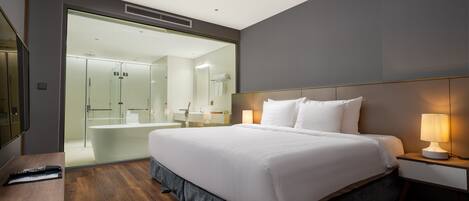 Premier Room, 1 Bedroom (Ocean) | Down comforters, minibar, in-room safe, individually furnished