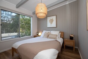 4 bedrooms, in-room safe, iron/ironing board, WiFi