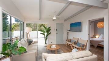 4 bedrooms, iron/ironing board, travel crib, internet