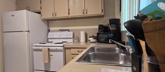 Beautiful Newly Renovated 2 BED/1BATH