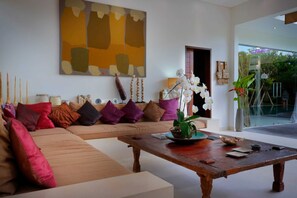 Villa, 3 Bedrooms, Smoking, Private Pool | Ruang tamu