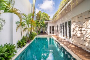 Outdoor pool - Splendid Private Villa, 2 BR, Canggu With Staff (Canggu)