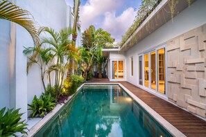 Outdoor pool - Splendid Private Villa, 2 BR, Canggu With Staff (Canggu)