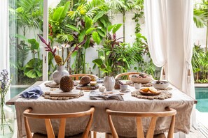 Vila, 2 kamar tidur, Boleh Merokok, kolam renang pribadi | Dapur pribadi | Microwave, mesin pembuat kopi/teh, dan peralatan masak/sendok-piring