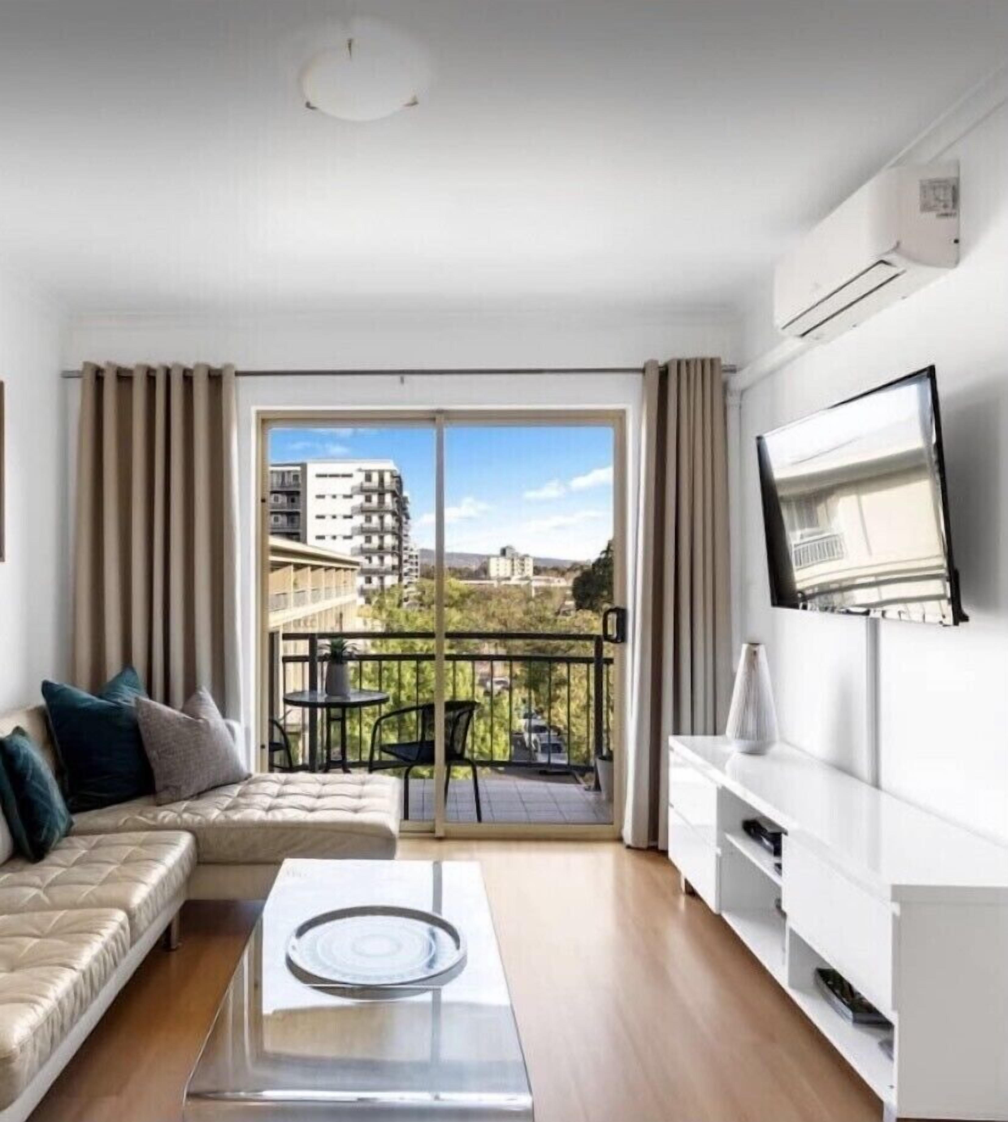 Windsor retreat on Hurtle square