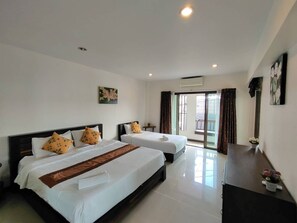 Family Room, Balcony | Minibar, desk, laptop workspace, soundproofing - Ban Kong Rao Yododo Resort (Chiang Mai)